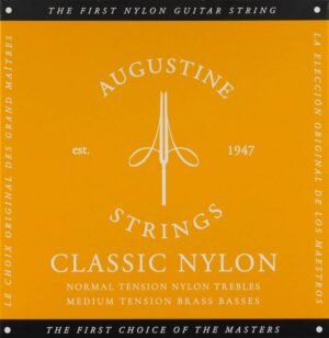 Gold string set classic, regular tension trebles & light tension basses (brass plated)
