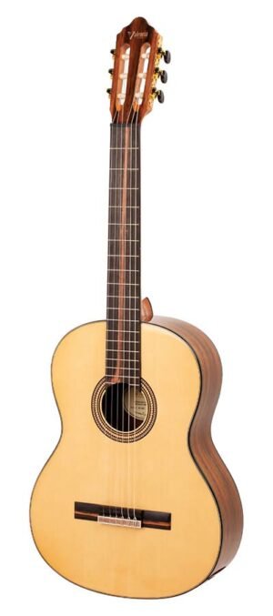 classic guitar left handed 4/4, sitka spruce & walnut, natural