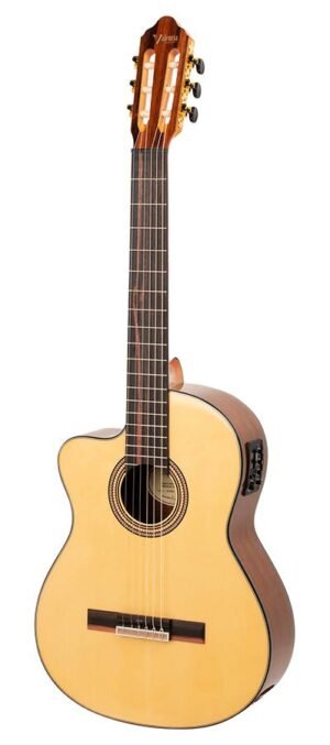 classic guitar left handed 4/4, sitka spruce & walnut, preamp and cutaway, natural
