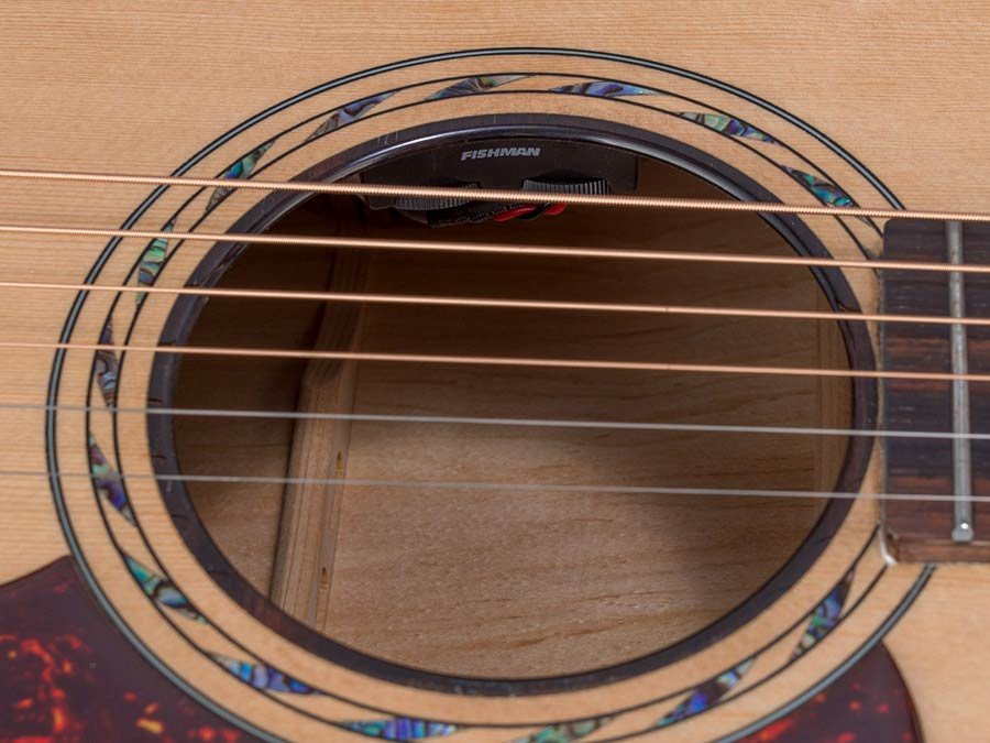 jumbo guitar with solid spruce top, maple b&s, amara ebony fb, with deluxe gigbag and wooden stand - Afbeelding 8