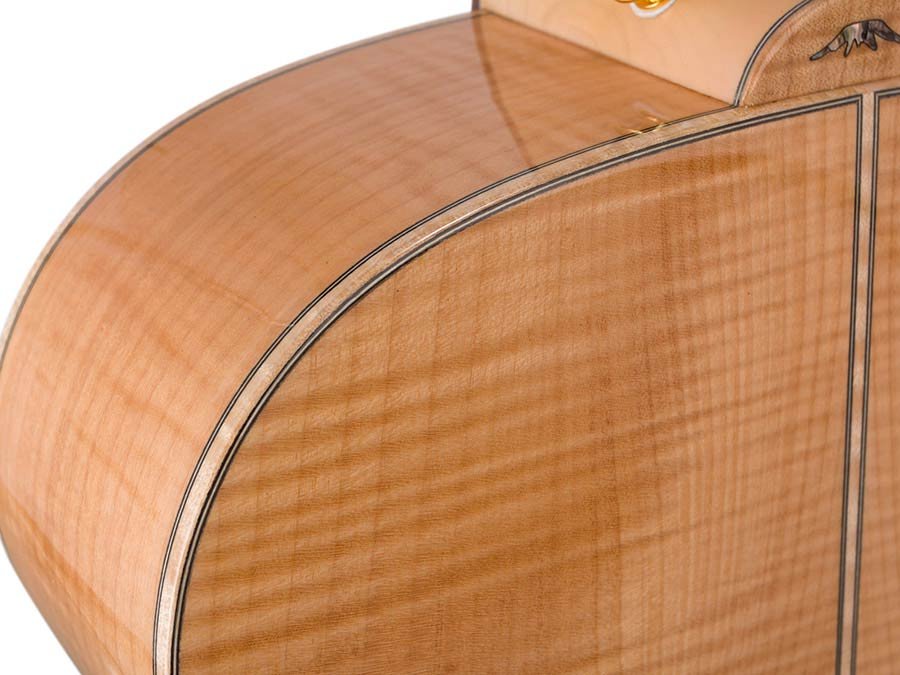 jumbo guitar with solid spruce top, maple b&s, amara ebony fb, with deluxe gigbag and wooden stand - Afbeelding 10